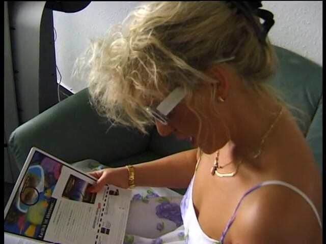 Lucky Cooch: Blonde slut with small tits sucking schlong