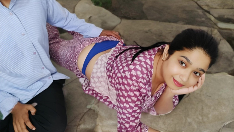 Yourdidipriya: Big Ass Mallu Dziewczyna rucha się w pokoju przyjaciela