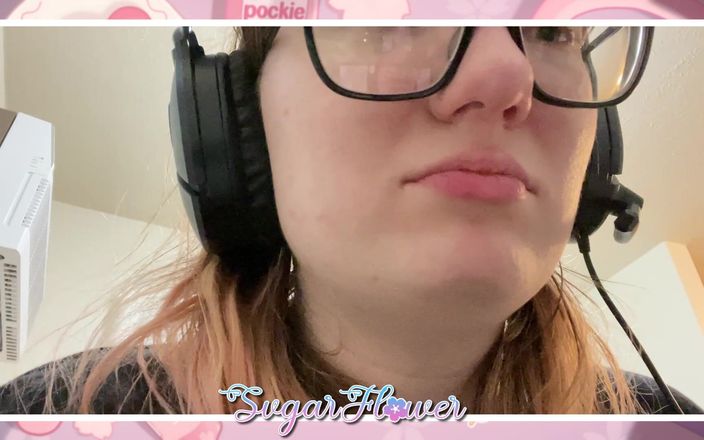 SugarFlower: POV: Тебя сжали, а я тебя ем