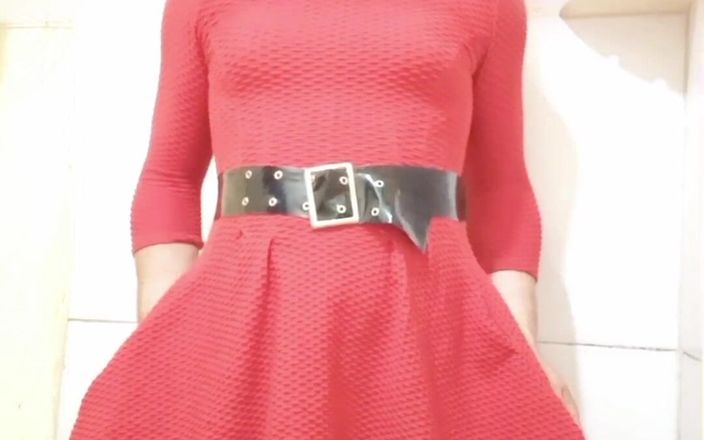 Carol videos shorts: Керол в червоній сукні
