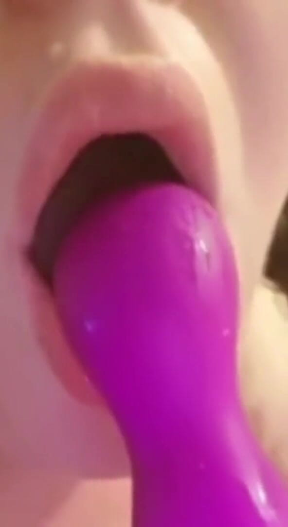 Real homemade BBW BBC porn: YoungEnglishBBW - Squeezing my boobs sucking my hard nipples