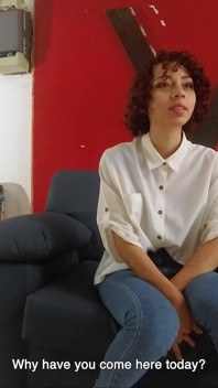 Latina amatur kecil molek Arya dikongkek dalam casting buatan sendiri!