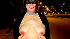 Mary Di: Esibizionismo grandi tette. Sculacciata sul culo. Sesso all'aperto. Tette cadenti....