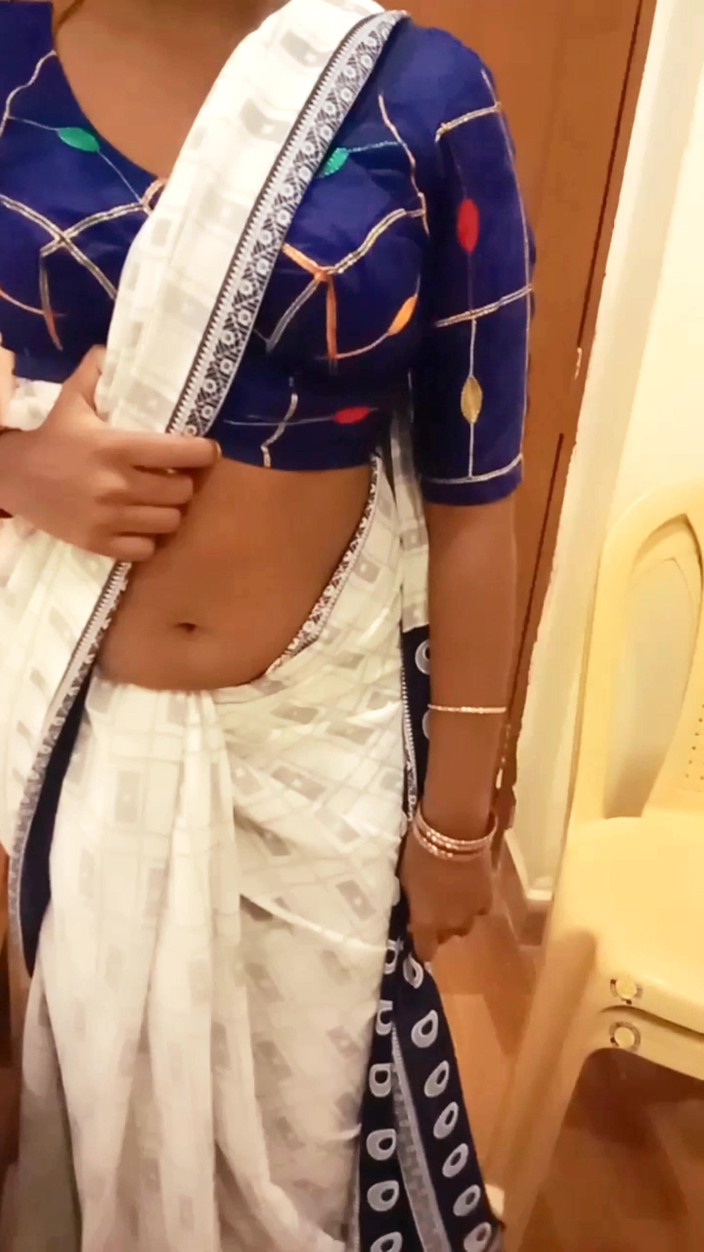 RenuRaj: Desi tamilische ehefrau renu höschen körpershow &amp;langsames sari-anziehen necken für geheimen...