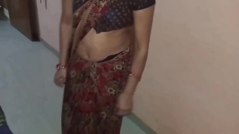 Village studio: Uma noite com meu ex-namorado antes do casamento, gostosa indiana...