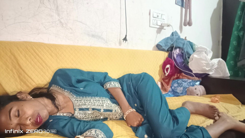 Truefuker: Main Apne Kamsin Byaphrend Ko Uske Sath Itni Jordar Chudaee...