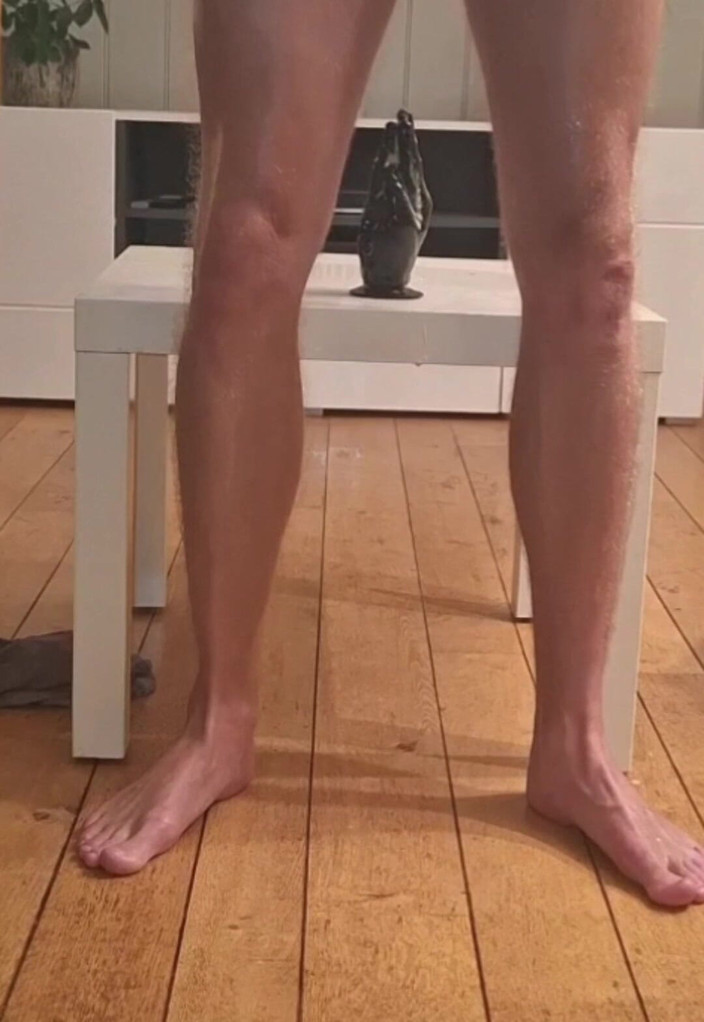 NoFace Twink X: L'eccitante ragazzo gay ama un enorme pugno nel culo e...