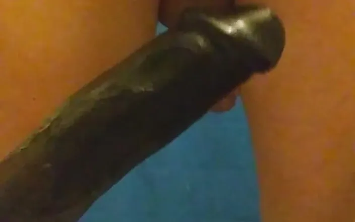 AnalAndrea: Analandrea Riding 10 Inches