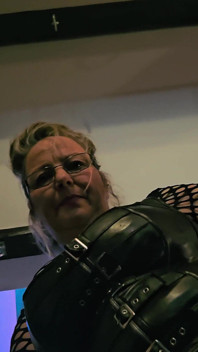 Monika Schmidt Czcić Mój Kutas Obciąganie POV