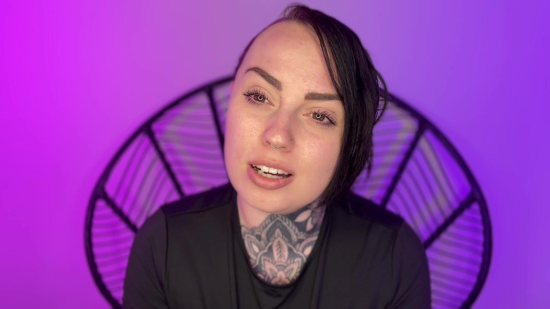 Miss Valentina: 대물 자지에 따먹히는 거유녀