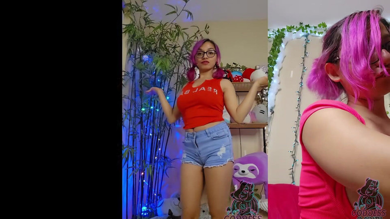 Goddess Rarity: 女神rarity脱衣服并尝试穿新衣服