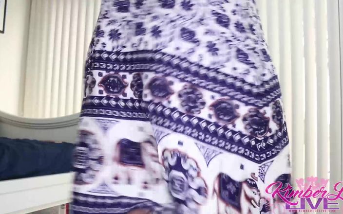Kimber Lee: Kimber lee为你炫耀她的屁股抖动