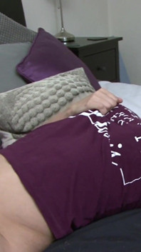 Gagica brunetă Madlin Moon se fute tare cu Ricky Stone