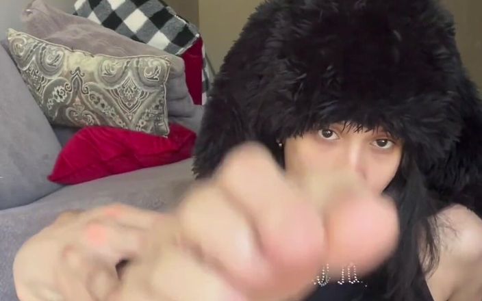 theunholychi: Uctívání mých vrásčitých chodidel