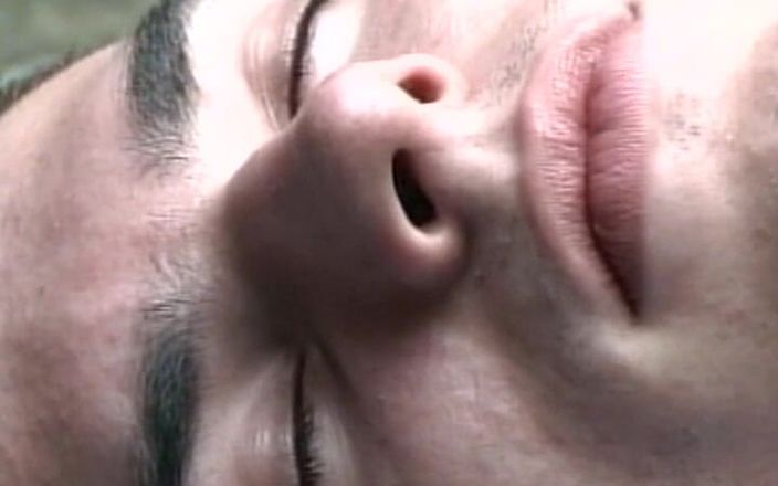 Gay 90's Vintage Porn: Muži se oddávají hříšným nutkáním 4