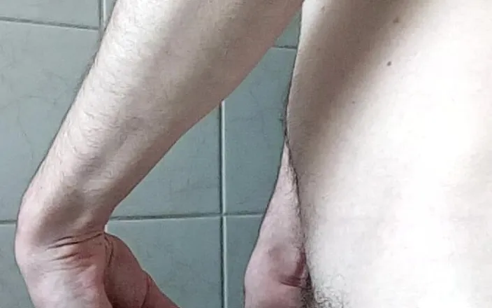 Deepthroat260: Masturbate Boy Exhibitionist Using a Sleeve