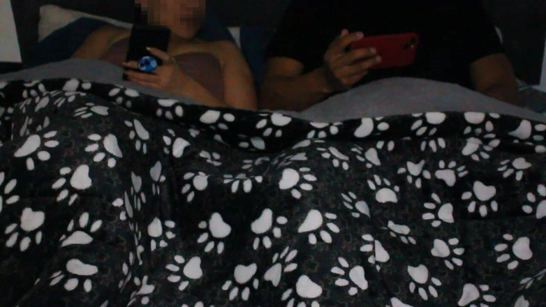 Kevin's Life: Saya menonton film porno dengan saudara tiri saya dan kami...