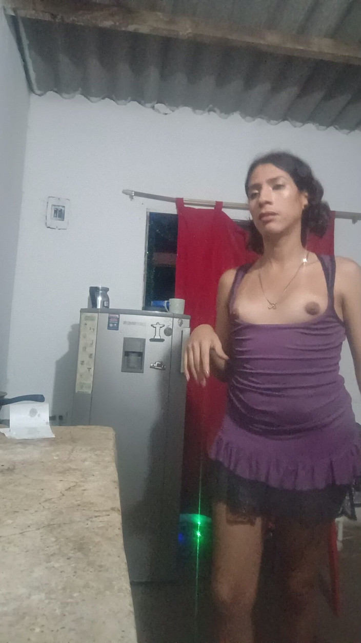Femboy from Colombia: हम समृद्ध पलों को याद कर रहे हैं