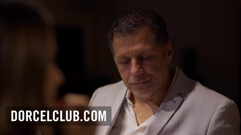 Dorcel Club: Anální sex s Clea Gaultier na swingers večeři
