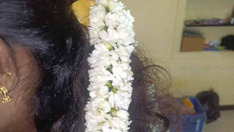 Laxi ammu: Pertunjukan saree ibu rumah tangga