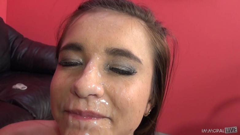 Immoral Live: Karlie Stone menunggang zakar mendalam