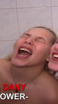 Golden Shower with Teen Nathalie & Dany Sun