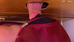GLORYHOLEGAYS: muscoli, potenza, e poi quel grosso cazzo a gloryhole - doppia...