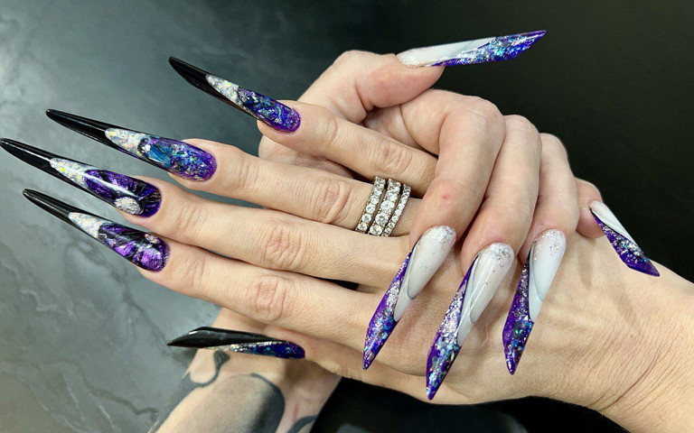 New Long Nails, New Shape and New Length - Gothic Almond, Tapping and Finger Crunching (Julia domaina)