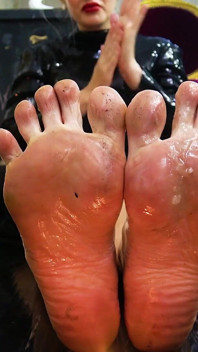 Dirty Foot Humiliation Femdom