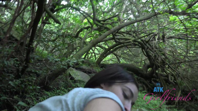 ATK Girlfriends: Emily ti říkala, jak strašně chce pořád šukat