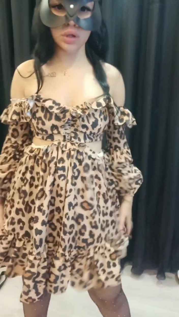 Esmer Tarcin: Cambio Di Vestiti Spettacolo Di Danza Turco Rivelato