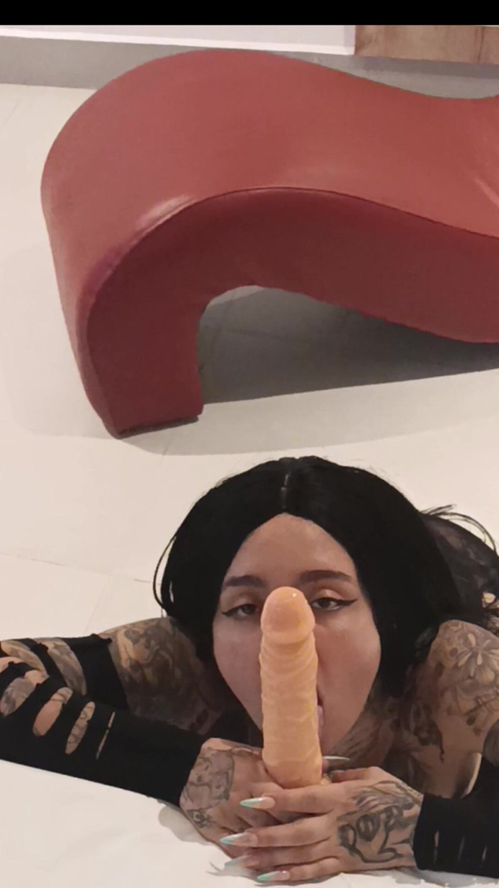 Dalyla: I Love to Suck It on the Sly