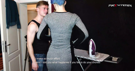 Fuck n Fetish: Clip 96 Corectarea fetelor - partea 1/2 - Lovituri