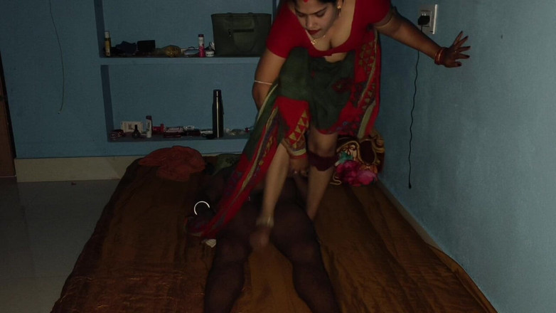 Sona bhabhi: Tante tamil tamil semalam suntuk dan malam-malam di rumah