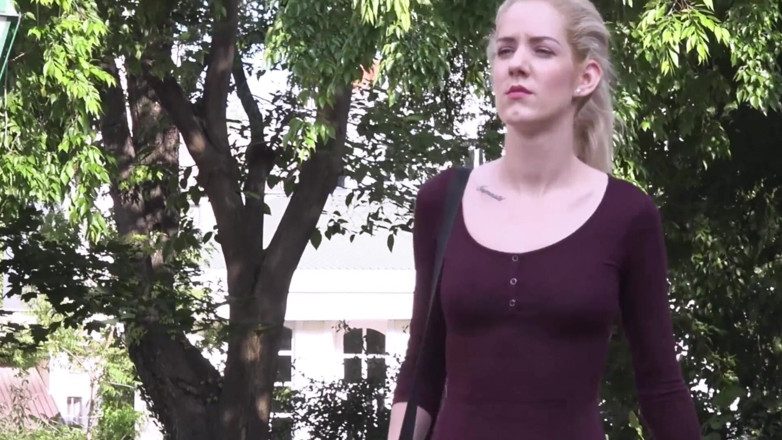 MMV Films and Clips XXX: Blonďatá děvka jezdí a je tvrdě ošukána v každé poloze