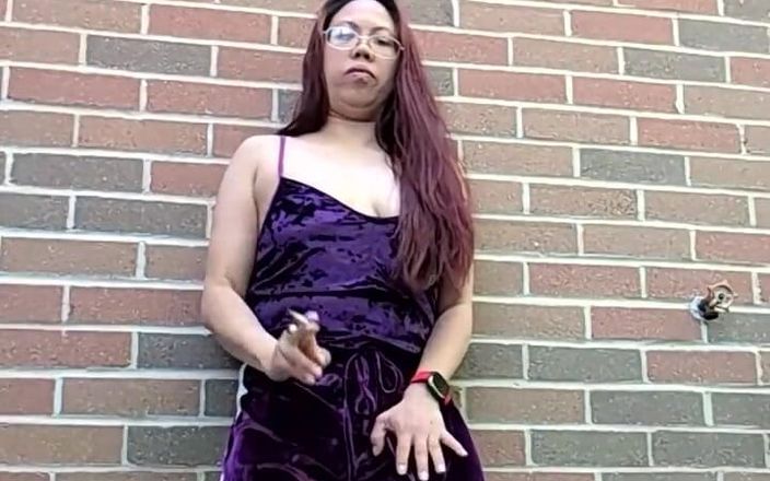 JasmineJade: 穿着我的紫色丝绒服的晨烟