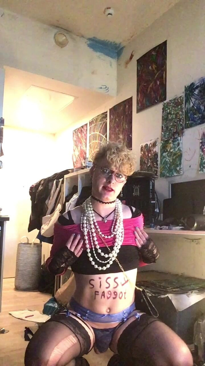 Sissy Cindy Slut: Mariquita divertida