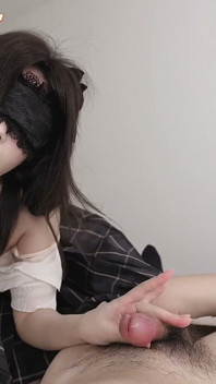 [stopy] Jk Uniform College girl Footjob, spust na majtki i stopy