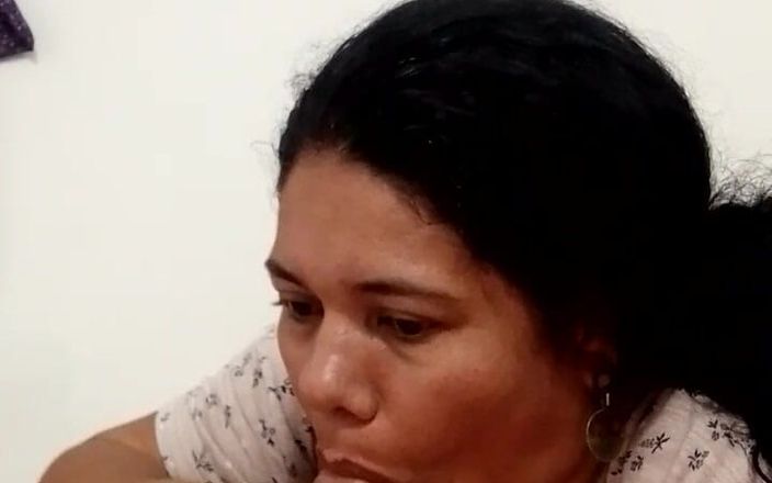 Valkyrieandluigy: 人妻吸吮者深喉顺从的漂亮女友