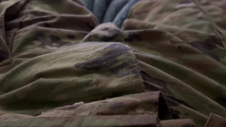 Gay Soldier Stuff: Us Army Soldier Jerking off in Uniform and Showing off...