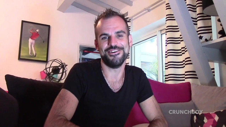 STRAIGHTS BOYS COERCED TO FUCK GAY: Une salope se fait baiser sans capote par un hétéro...