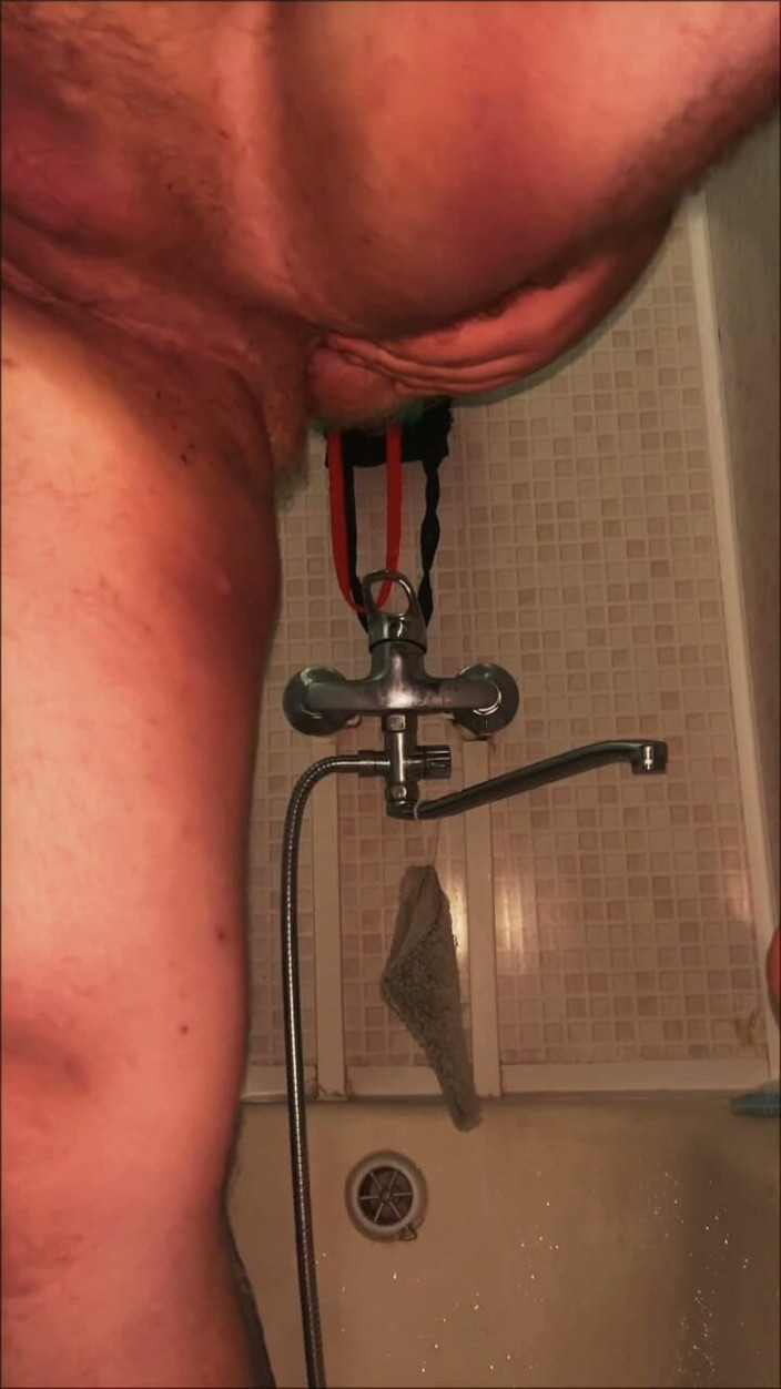 Makssssimus: My Fat Ass and Small Close-up