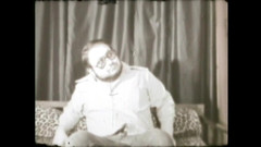 Vintage Megastore Full hd: Máy lắc sữa chết tiệt