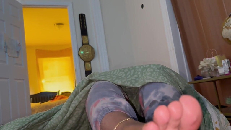 JOHTSRVA: 섹시한 흑인 흑인 흑누나 풋잡 흑인 대물 자지 흑인 대물 자지