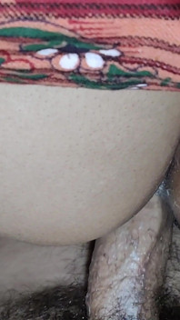 Sexo anal con gemidos profundos
