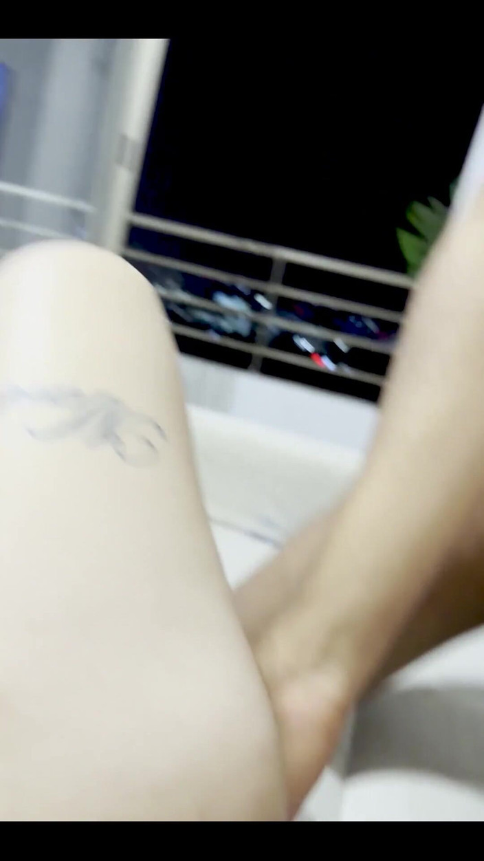 ZealousNewcomer175: Collaborazione