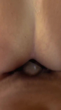 Suzie Slut Em POV กับนักเรียนเนิร์ดเย็ดกัน