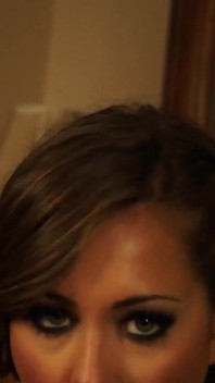 Riley Reid साइबियन की सवारी करती है