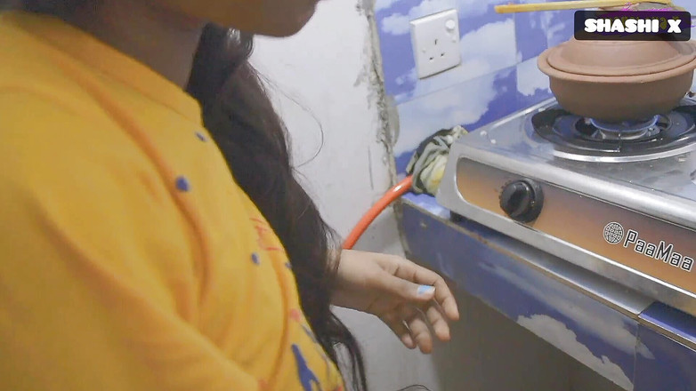 Shashi X: 18letá roztomilá nevlastní sestra učinila nevlastního bratra ráno příjemným, výstřik...