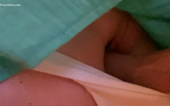 FoxyAleksa: Stranger Under My Skirt in the Bus